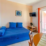 Zak Apartment Potirna